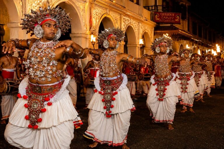 Top Cultural Experiences Every Tourist Should Try in Sri Lanka
