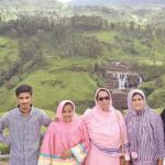 Family photo at St Clairs View Point in Sri Lanka