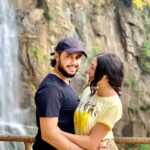 Gorgeous Couple at Ramboda Falls Sri Lanka